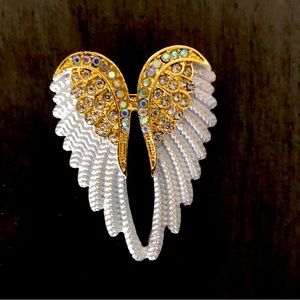 🎄🎄🎄60% off Brooch-pin Angel Wings! White Gold w/Silver Rhinestones!